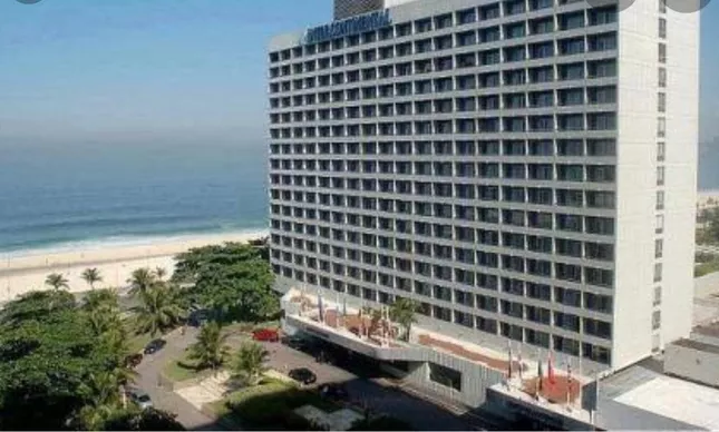 Fachada do prédio do antigo Hotel Intercontinental, em São Conrado
